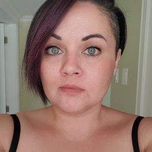 Meet your Posher, Leann